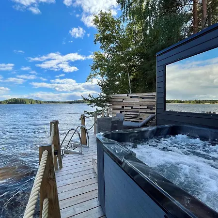 Lehmonkaerki - Haasi Mirror Asikkala (Southern Finland)