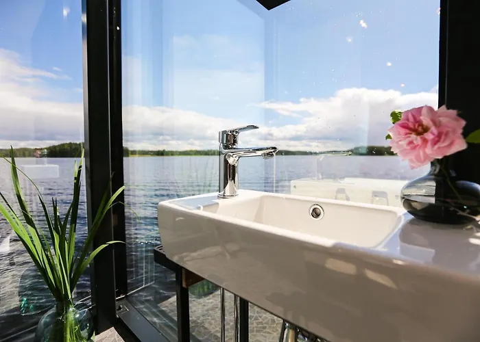 فندق Lehmonkaerki - Haasi Mirror 5*