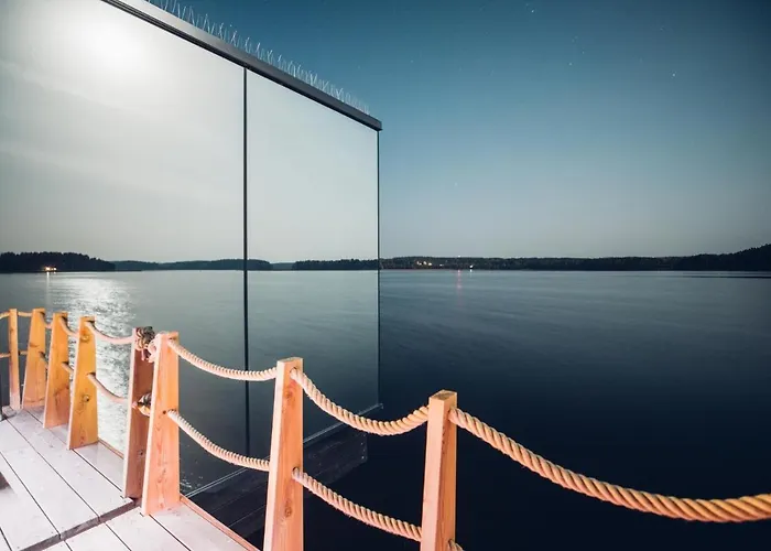 Lehmonkaerki - Haasi Mirror 5* Asikkala (Southern Finland)